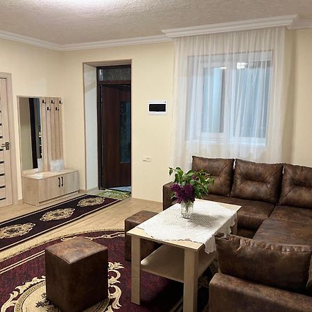 Inexpensive House Bed & Breakfast Vanadzor Eksteriør bilde