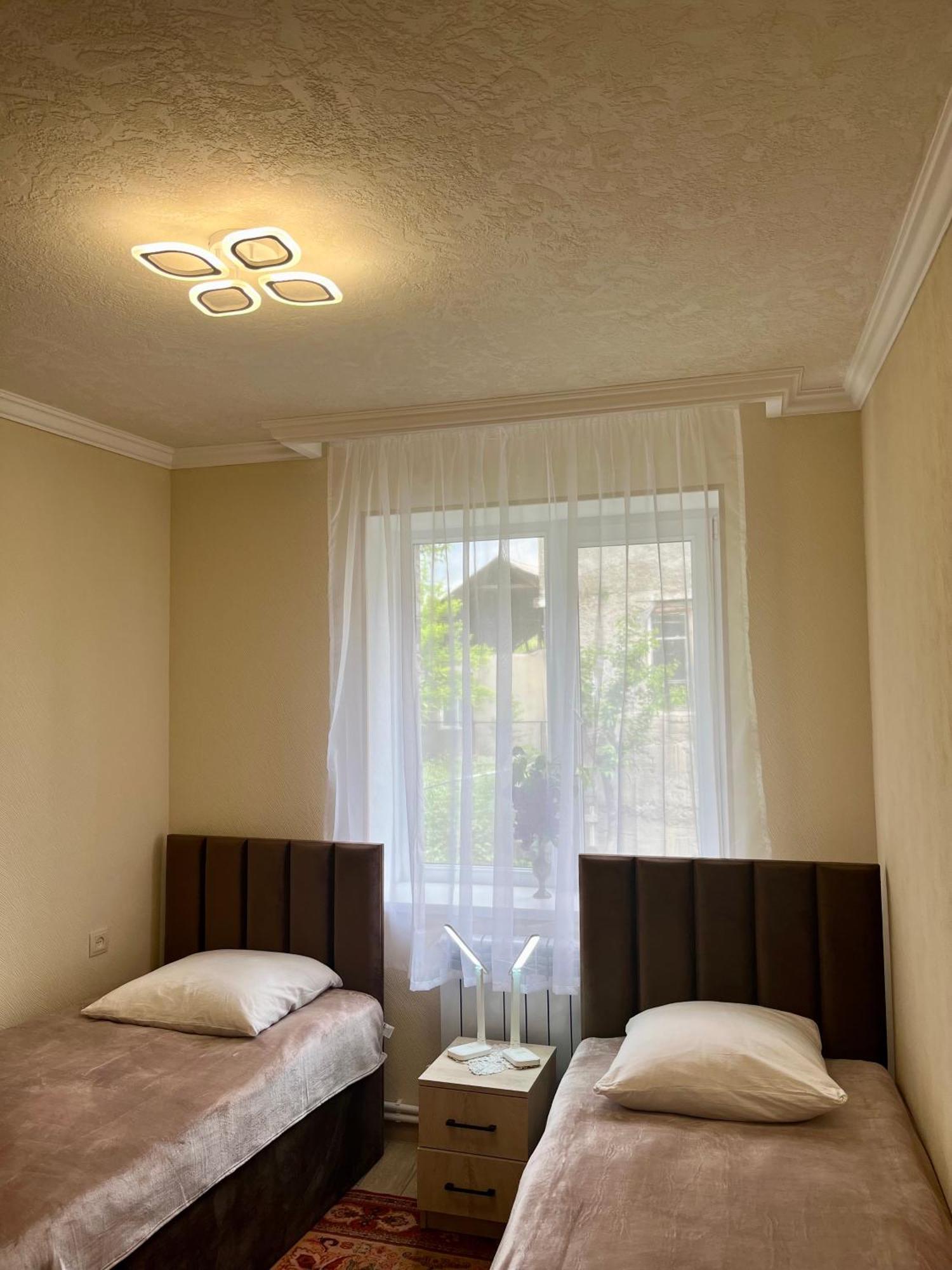 Inexpensive House Bed & Breakfast Vanadzor Eksteriør bilde