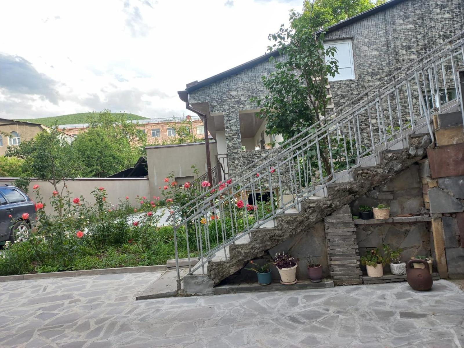 Inexpensive House Bed & Breakfast Vanadzor Eksteriør bilde